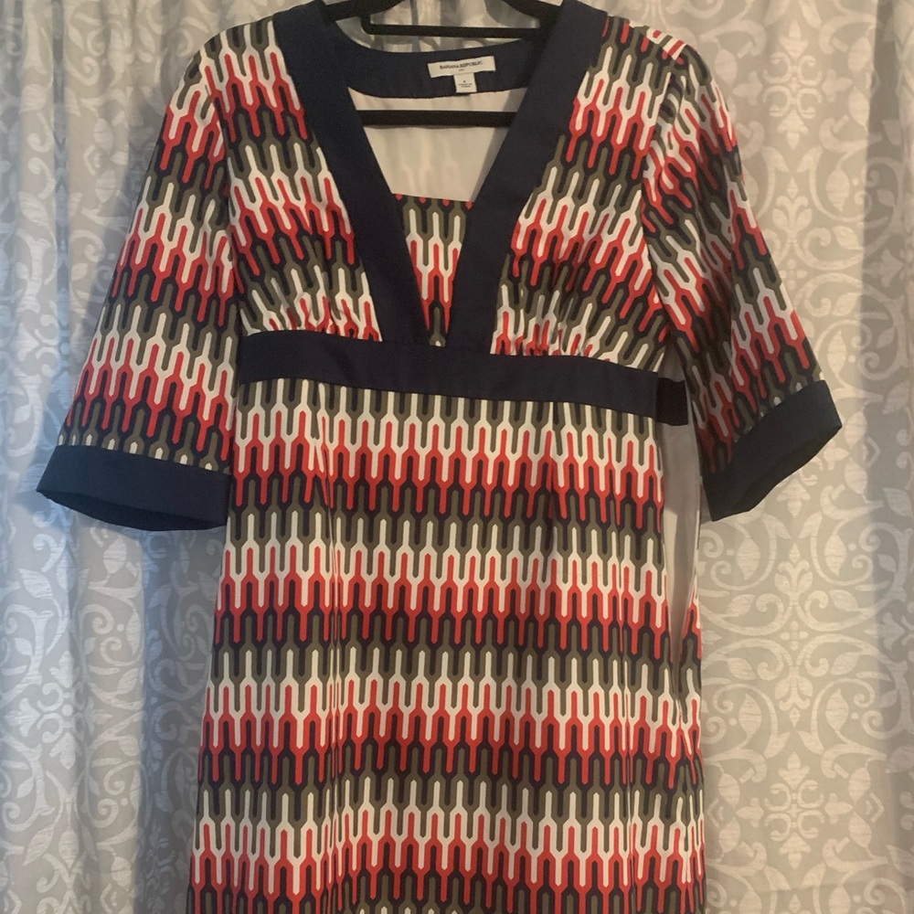 3/$30 Super chic Banana Republic dress